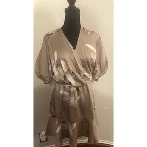 NWT Zara Tan Floral Flowy Dress Size M